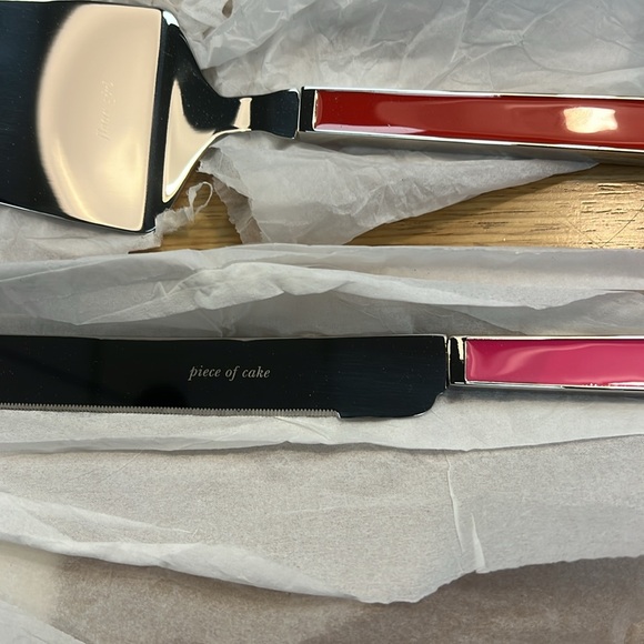 Kate Spade Lenox Juno Drive- 2 piece dessert set pink & red NIB - Picture 8 of 10